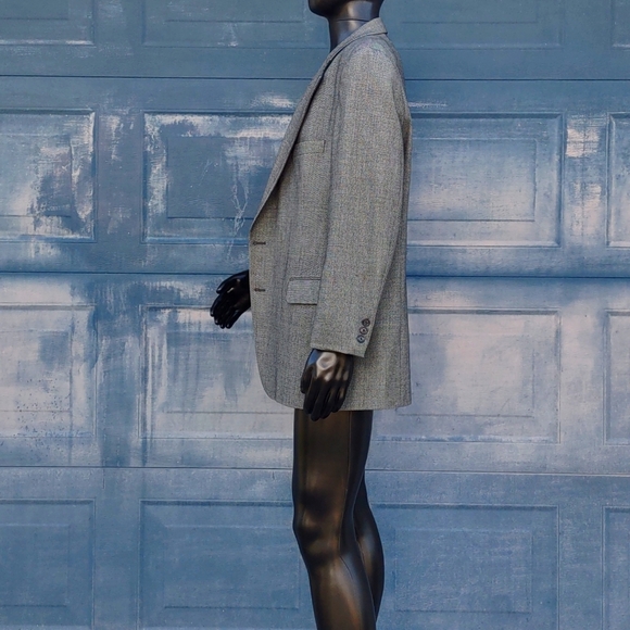 Burberry® Men's Pure Wool Snake Eye pure Wool Fabric Blazer - Picture 9 of 16